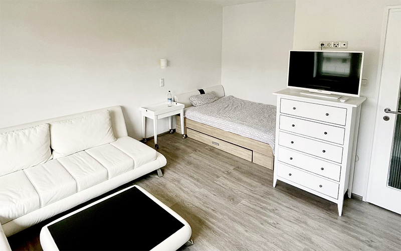 Möbliertes Studio XL Wohnen und Schlafen